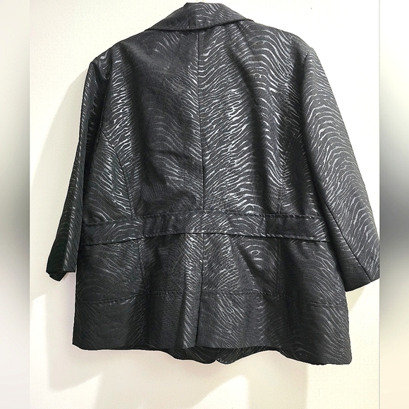 T Milano Black Zebra Skin 2 Piece Suit size 22W - Picture 3 of 16